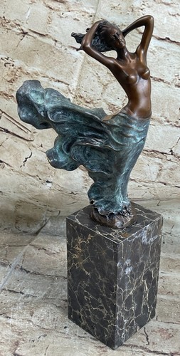 Statua bronzo sensuale - in,